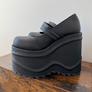 Demonia Wave 32 Black Platform Mary Jane Shoes Sz 6